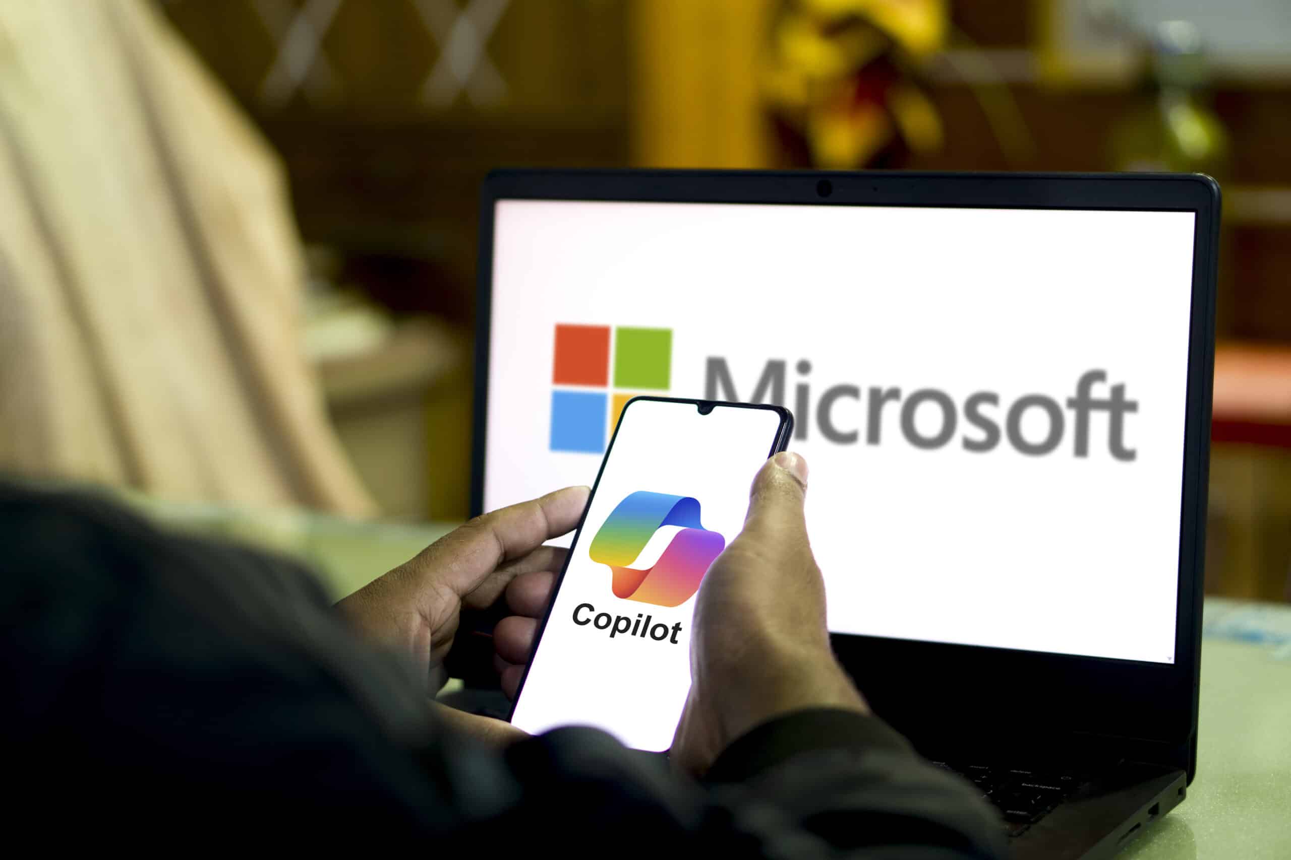 24 Microsoft Copilot Tips & Tricks For End Users